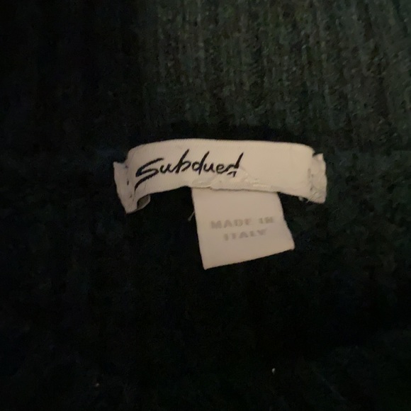 wood green v-neck cropped sweater size small - Picture 5 of 5